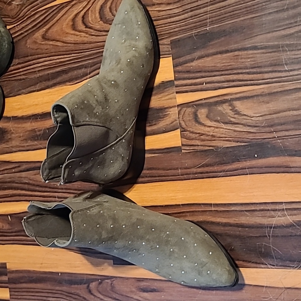 Womans ankle boots